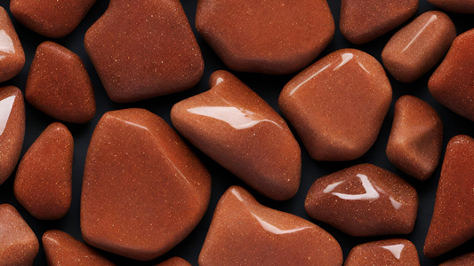 Goldstone Crystal Benefits: Ambition, Vitality, Confidence, Emotional Stability.