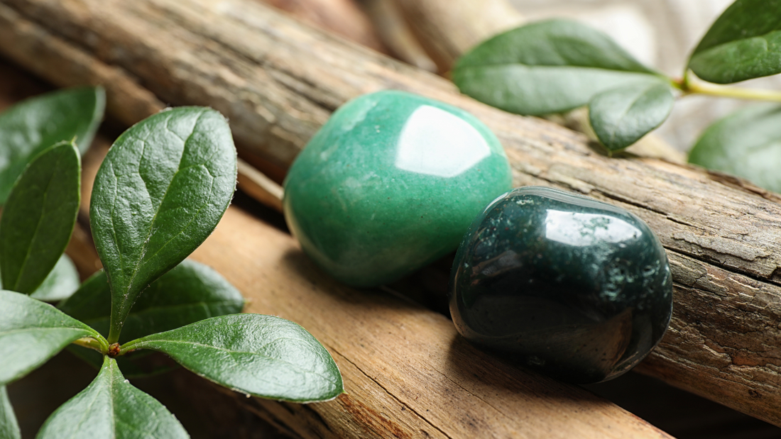 Green Aventurine Crystal Benefits: Luck, Prosperity, Heart Healing, Emotional Balance.