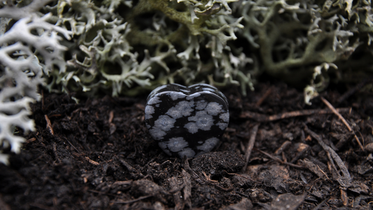 Snowflake Obsidian Crystal Properties: Clarity, Healing, Grounding, Emotional Support.